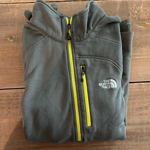 Men’s L North Face summit series 1/4 zip
